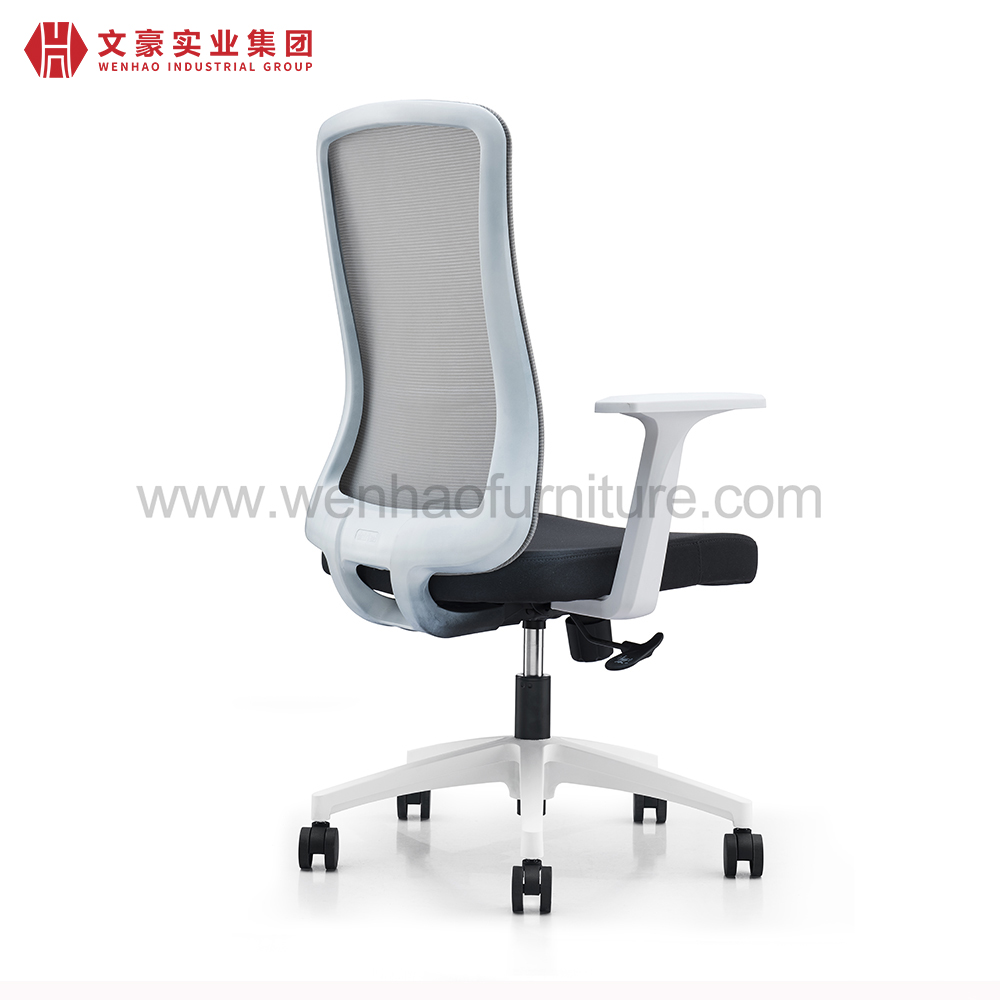 皮革行政 PU 办公老板椅带脚轮工作扶手椅